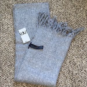 NWT ZARA grey knit fringe scarf